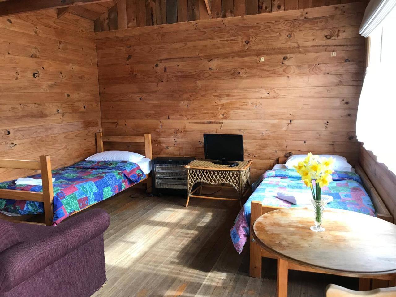 Somerset Beachside Cabin And Caravan Park Buitenkant foto